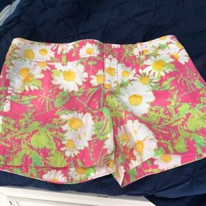 Lilly Pulitzer shorts size 8